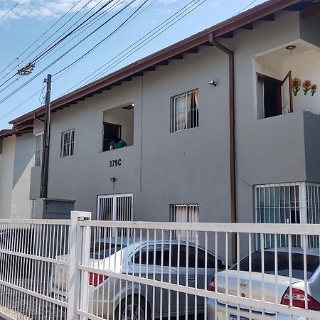 Apartamento Ubatuba - Praia Grande - 200M Da Praia 外观 照片