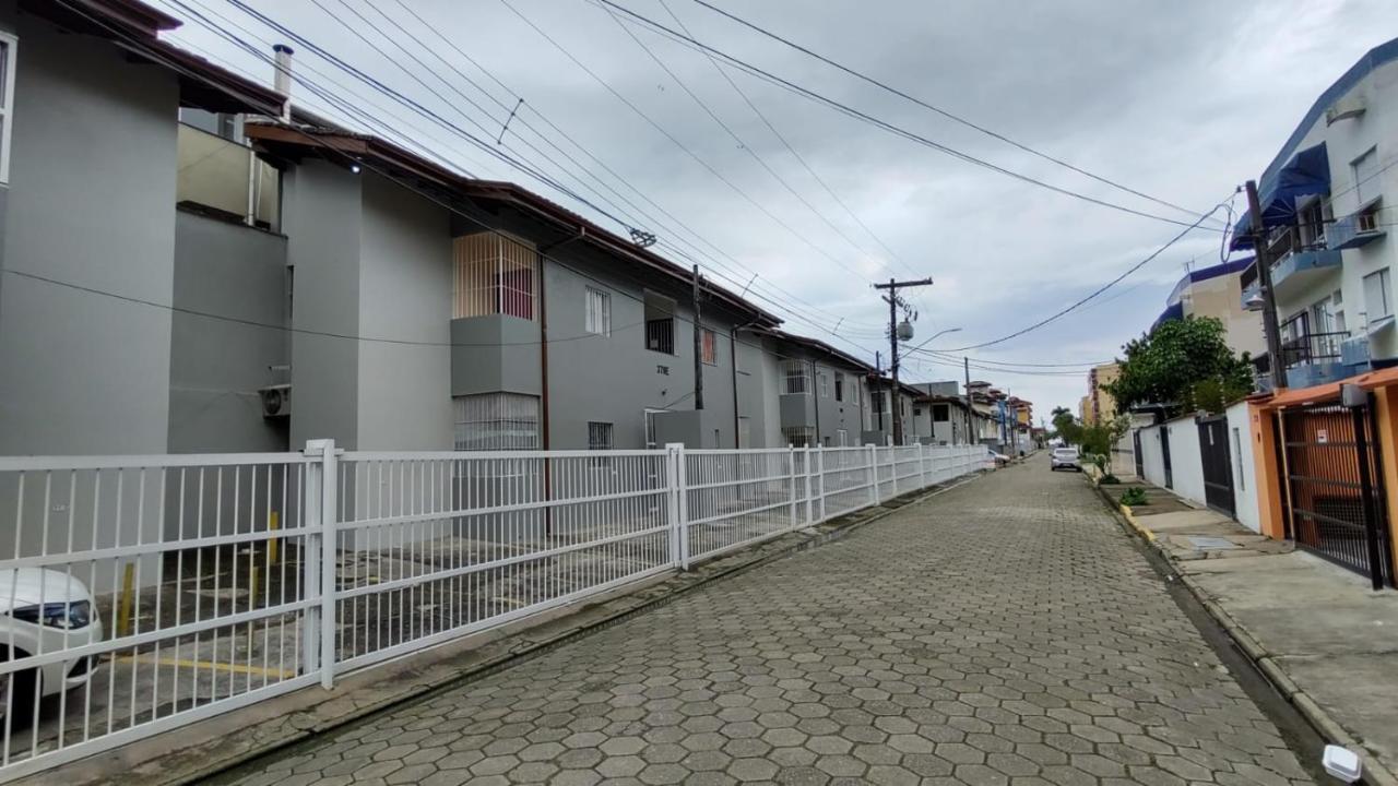 Apartamento Ubatuba - Praia Grande - 200M Da Praia 外观 照片